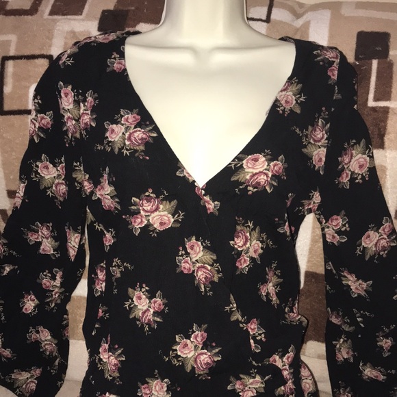 American Eagle outfitters medium black pink white green romper 💕 - Picture 2 of 8